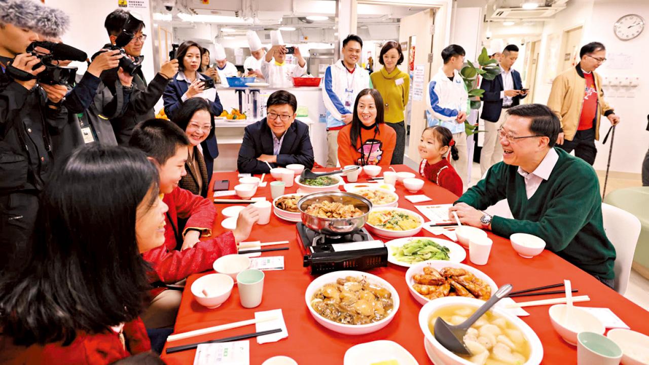 簡約公屋第二期申請將公布 李家超：年內增至少3社區客廳