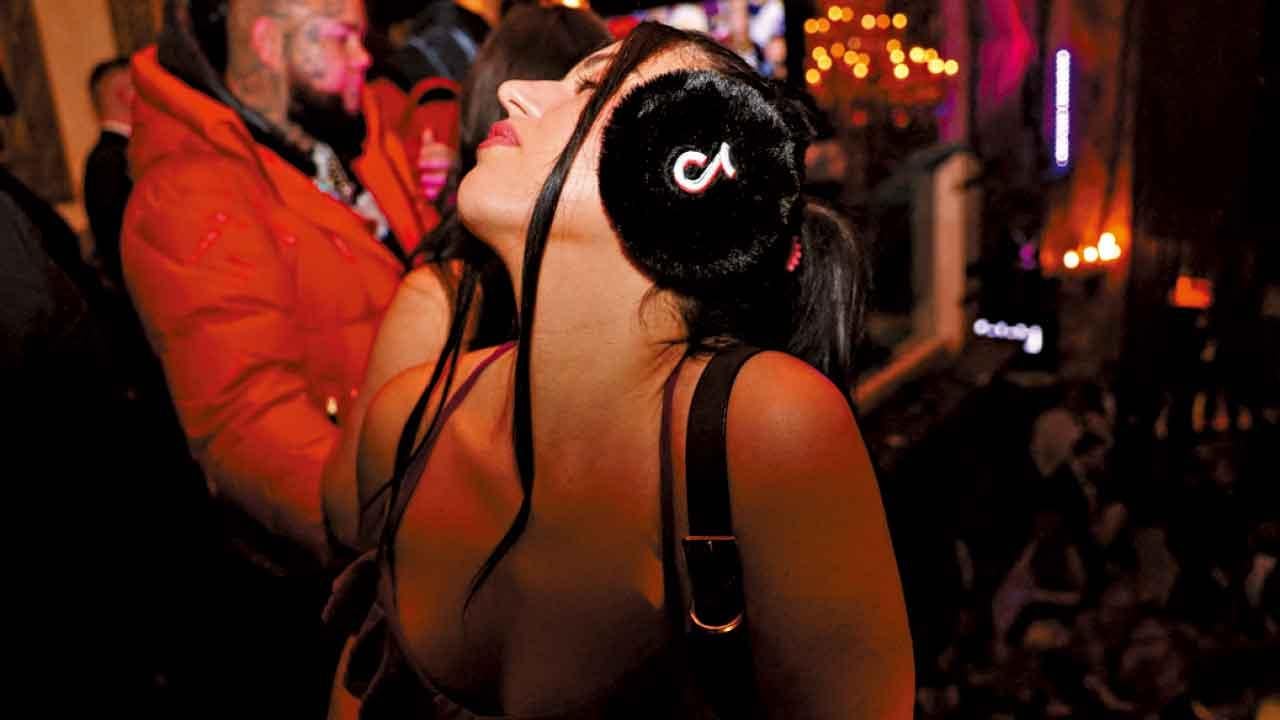 特朗普說拯救TikTok即翻生 顧問稱曾與習近平談論