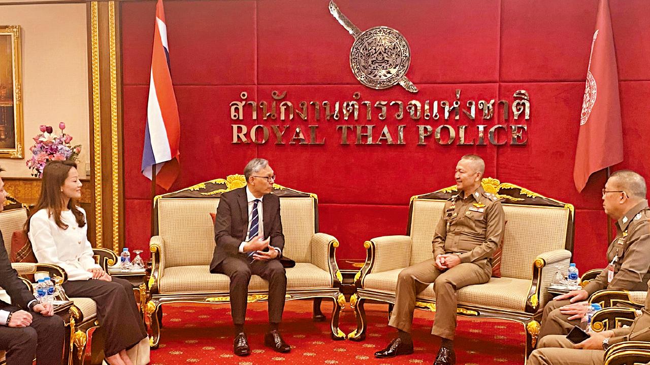 保安局專責小組結束泰國行程 卓孝業︰盡力助求助港人返港