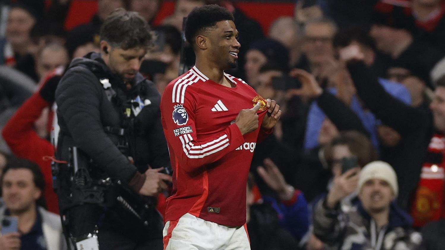 迪亞路連中三元為曼聯反勝修咸頓。(路透社)