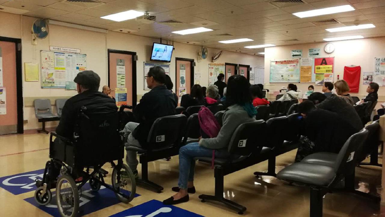 行政膨漲與服務質素