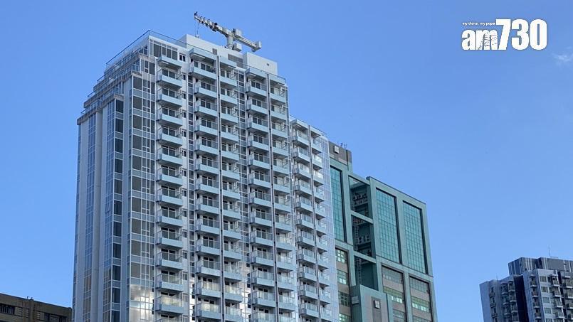 元朗半新盤雨後高層開放式戶，獲大學教職員以1.1萬元承租，呎租40元。