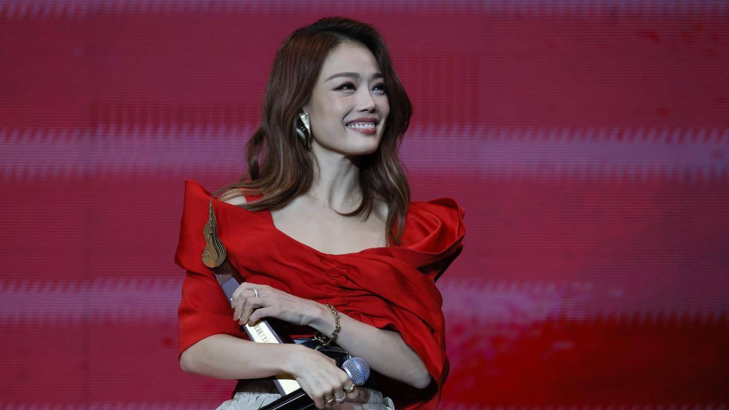 叱咤2024｜容祖兒驚喜站台 《九秒九》奪「叱咤十大」第三位創歌手紀錄