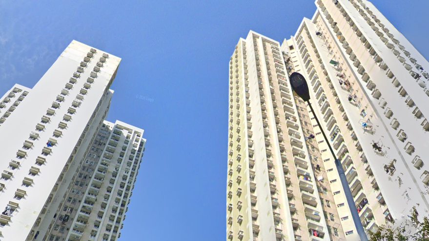 大圍居屋美松苑高層兩房戶，最新以自由市場價460萬元易手，原業主帳面勁蝕135萬元。