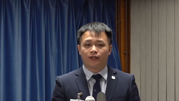 油尖警區刑事調查隊督察鄧耀發交代案情。