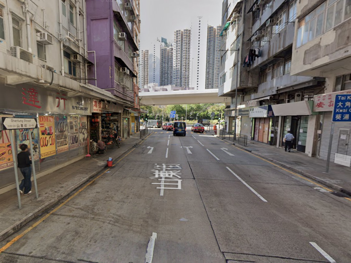 衝鋒隊旺角截可疑車，女司機內衣藏23包可卡因被捕。(Google街景截圖)