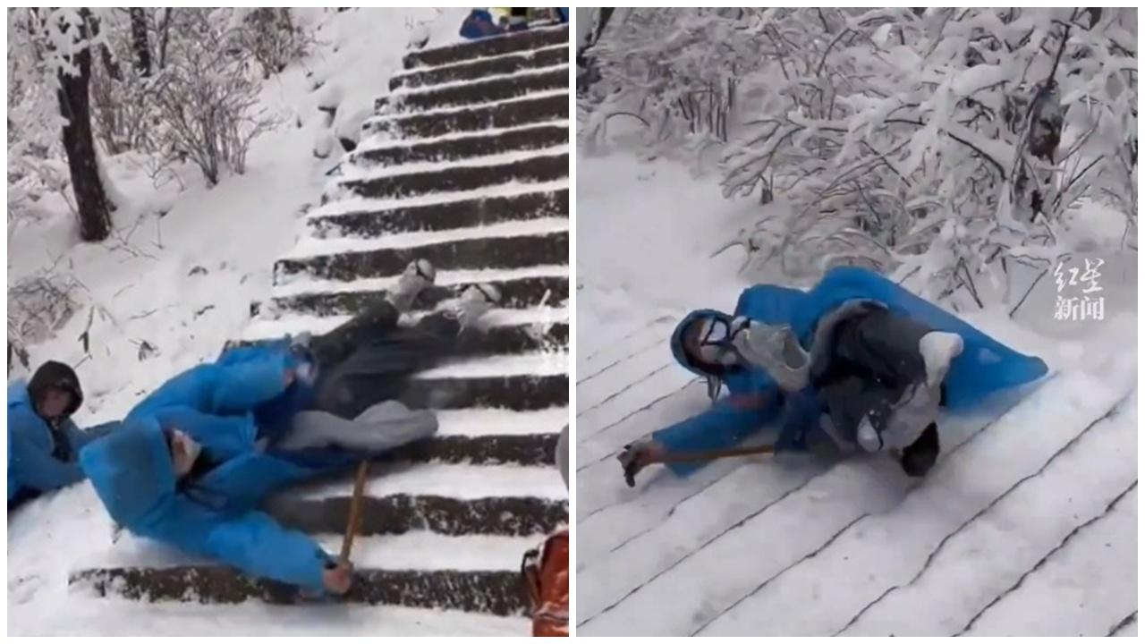 黃山梯階結霜變「瀡滑梯」，登山客跣倒險衝落崖。(微博)
