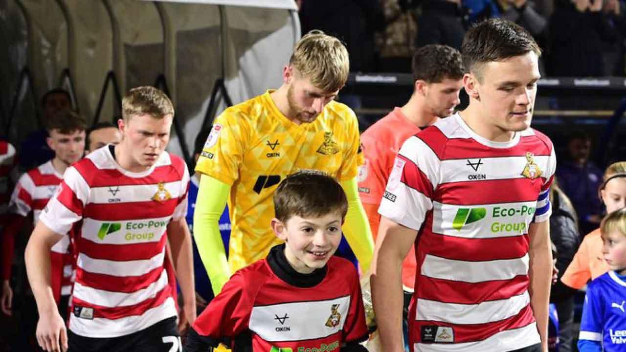 英足盃｜唐卡士打英足盃英足盃挑水晶宮