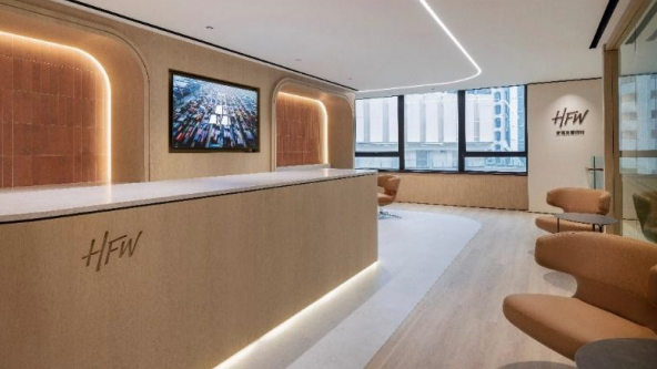 夏禮文律師行租置地旗下中環歷山大廈 兩層共2.2萬方呎｜甲廈市況