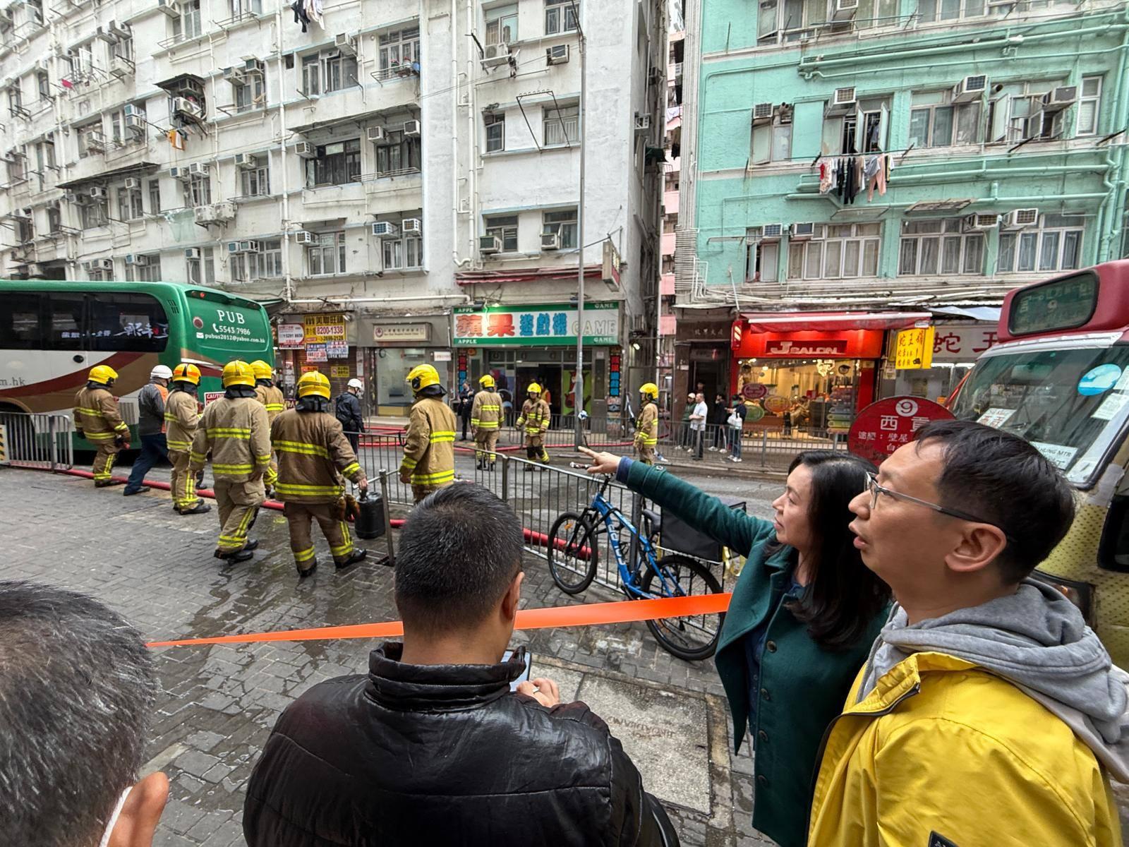 觀塘宜安街茶餐廳起火，女子面部燒傷送院。(柯創盛議員Facebook)