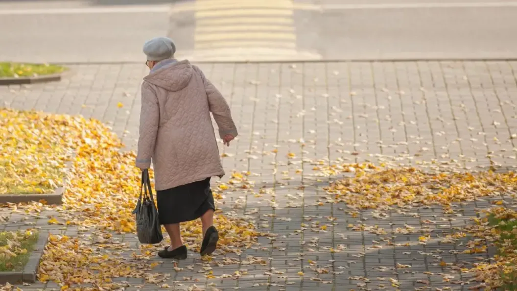 行為及情緒問題在失智症患者中相當普遍，常見的如走失、睡眠障礙、焦慮、抑鬱、妄想及幻覺等。