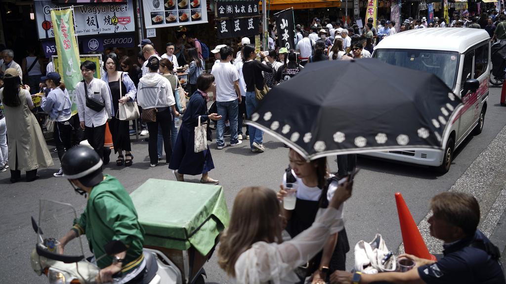 東京築地市場外。(美聯社)