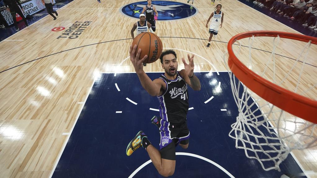 帝王作客以116:114擊敗木狼。(美聯社)