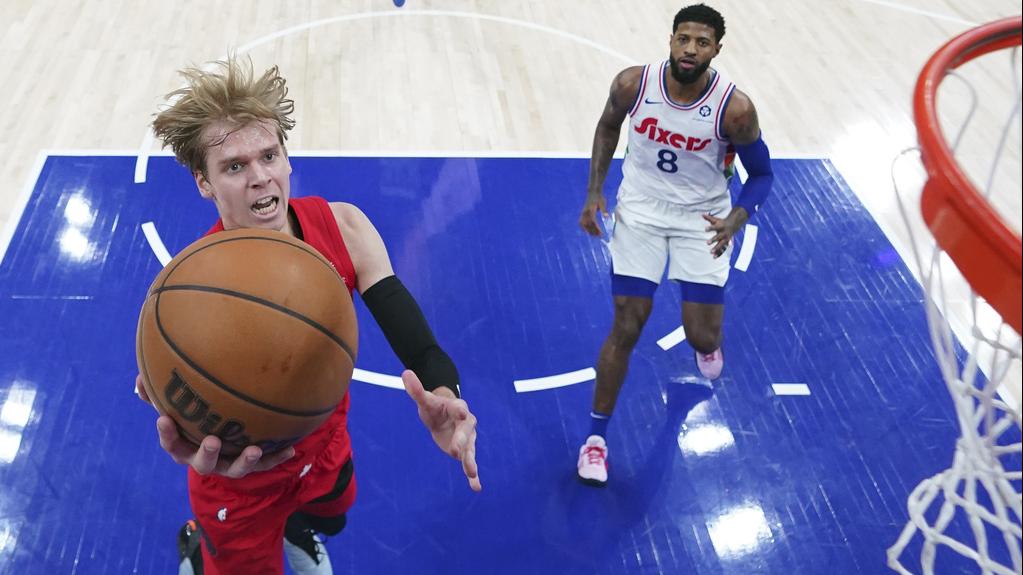 速龍作客106:103擊敗76人。(美聯社)