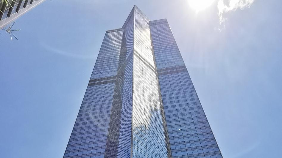 業主變陣拆細吸引中小企入市 中環中心部分樓面分拆出售 市值近12億｜商廈市況