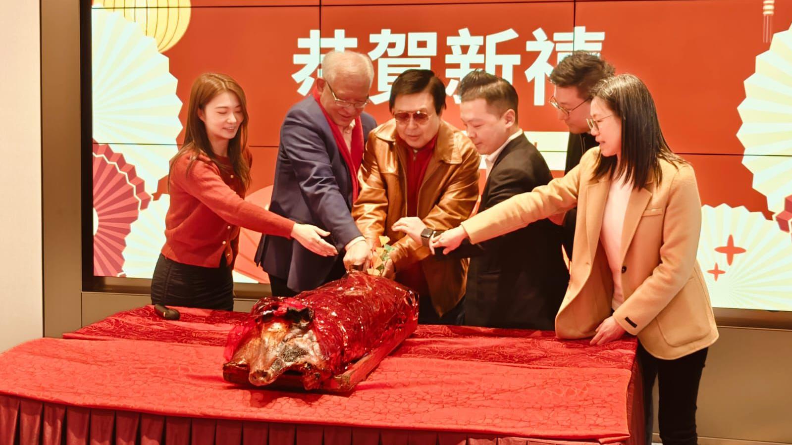 旭日屯門黃金海灣舉行新春團拜 逾百名地產代理參與場面熱鬧