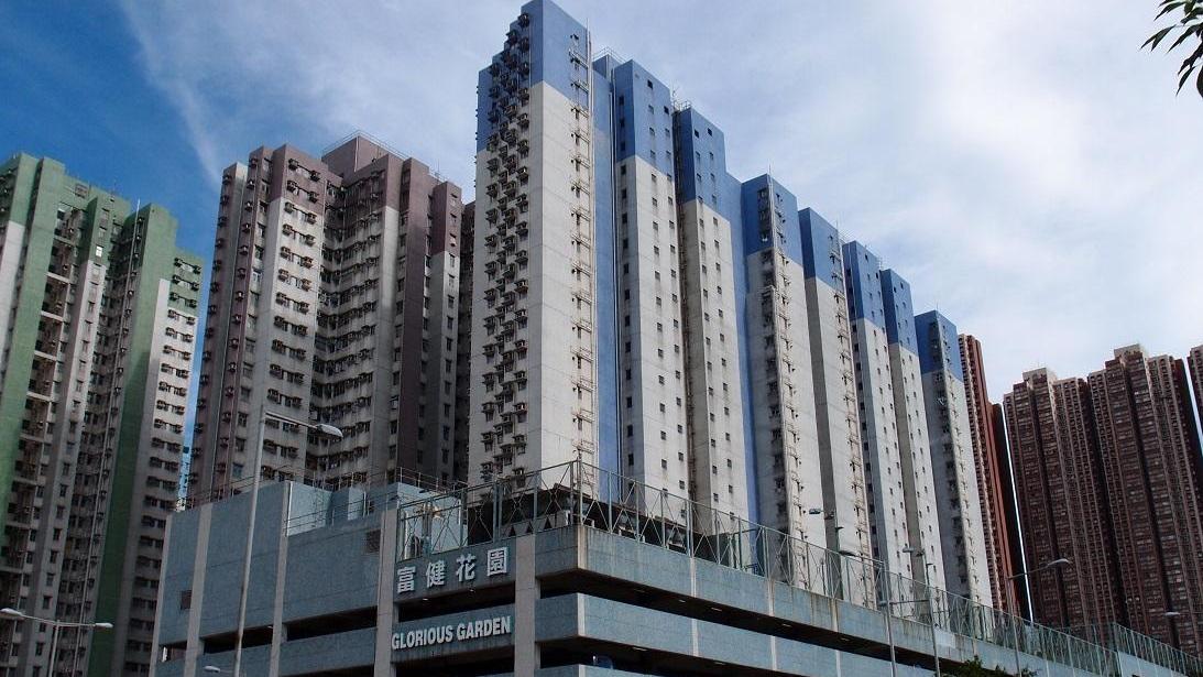 屯門富健花園三房，最新以居二市場價338.8萬元沽出，樓價15年升值2.7倍。