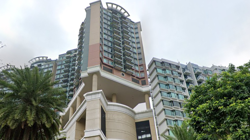 荃灣朗逸峯套三房山景戶，於大年初四獲同區換樓客以「意頭價」838萬元承接，呎價逾8,000元。