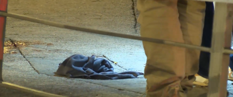 警方封鎖現場蒐證。(電視新聞截圖)