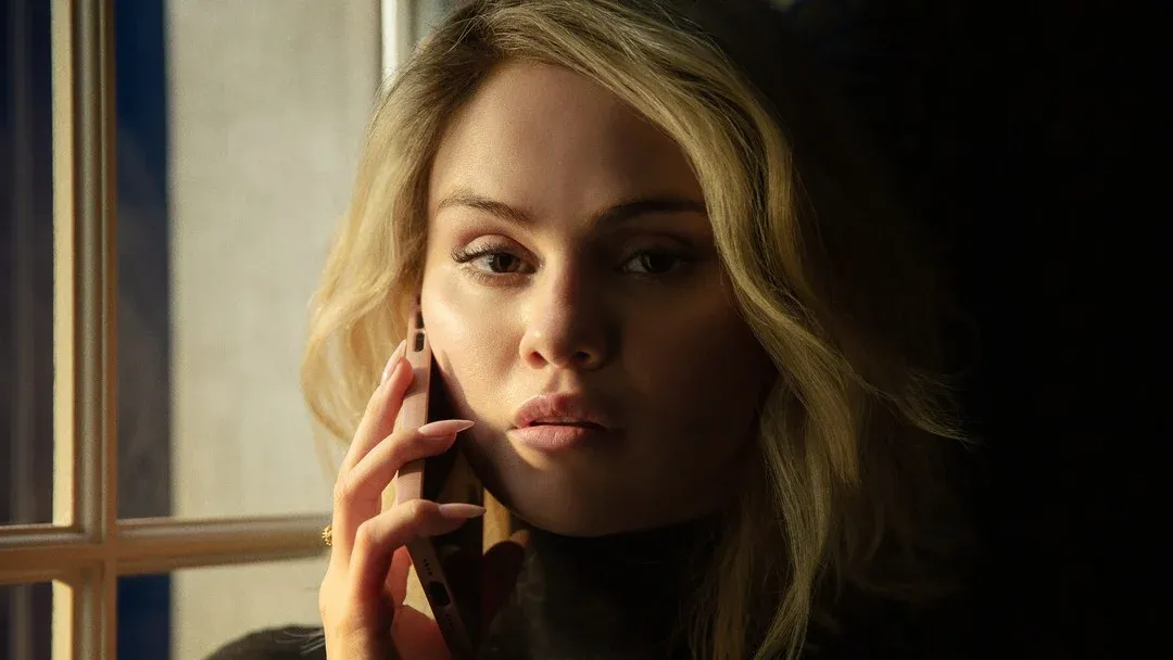 《艾美利亞變奏曲》 毒梟要變女人，竟拍成了音樂片？