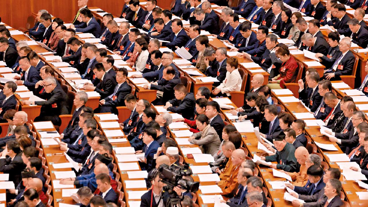 屠海鳴：一國兩制要進入新階段 深化實踐教育  鄭雁雄：香港須走發展新質生產力新路