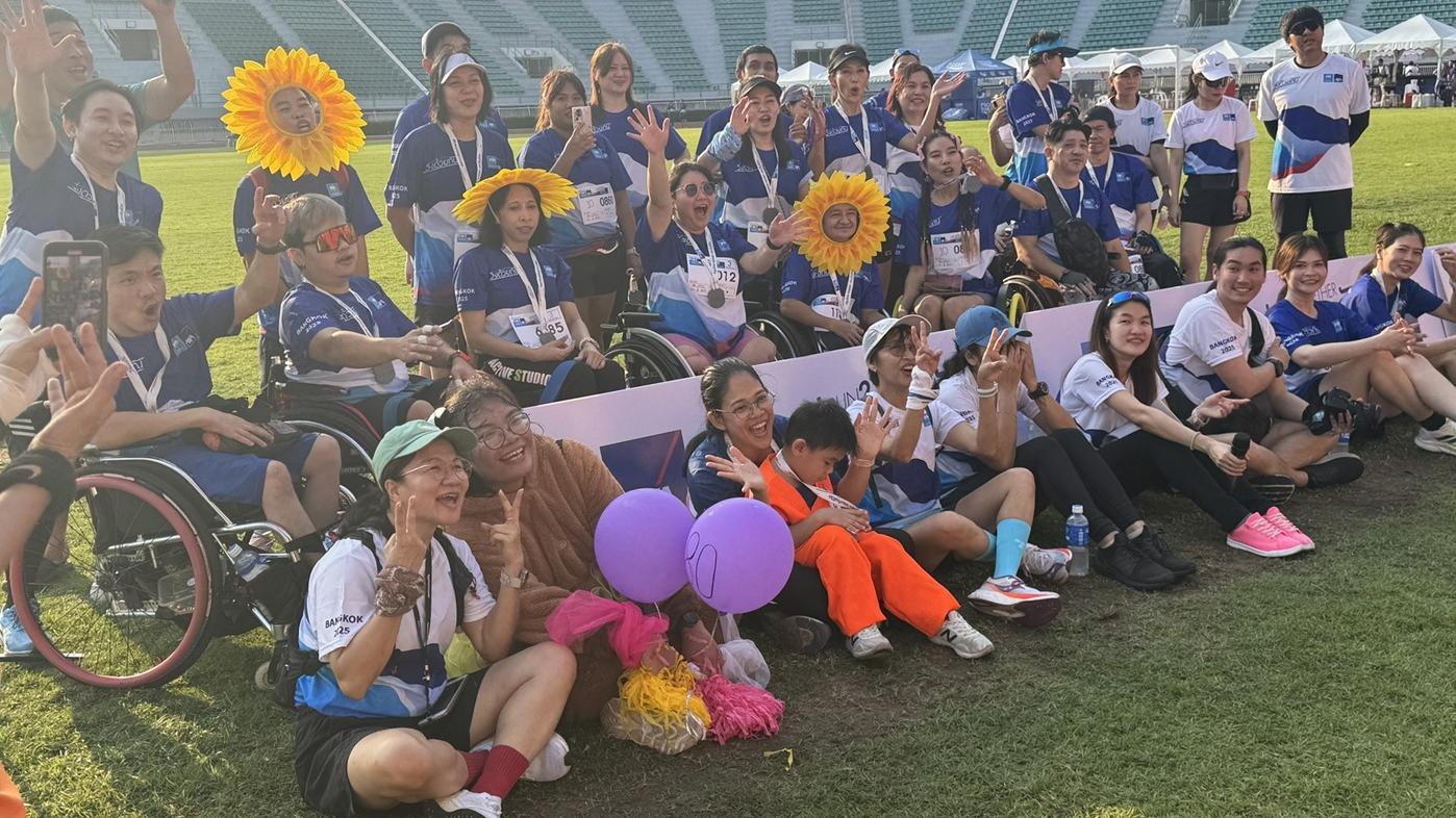 這場面很開心共融吧