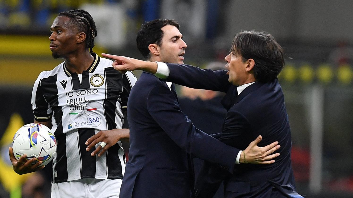 國際米蘭主帥的施蒙尼恩沙基被逐。(路透社)