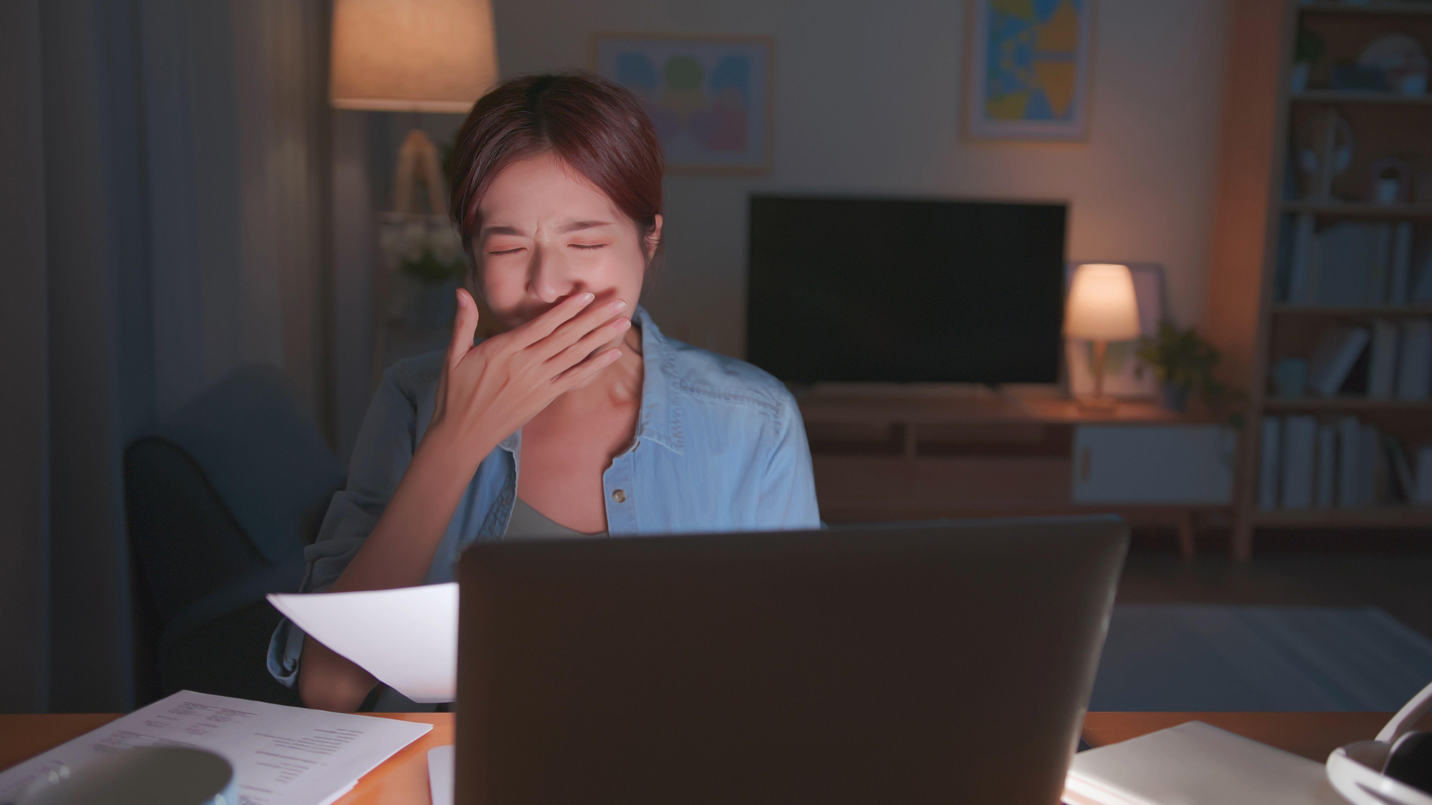 捱夜 熬夜 健康損害 體重 免疫系統 皮膚 心血管 大腦 癌症 消化 情緒