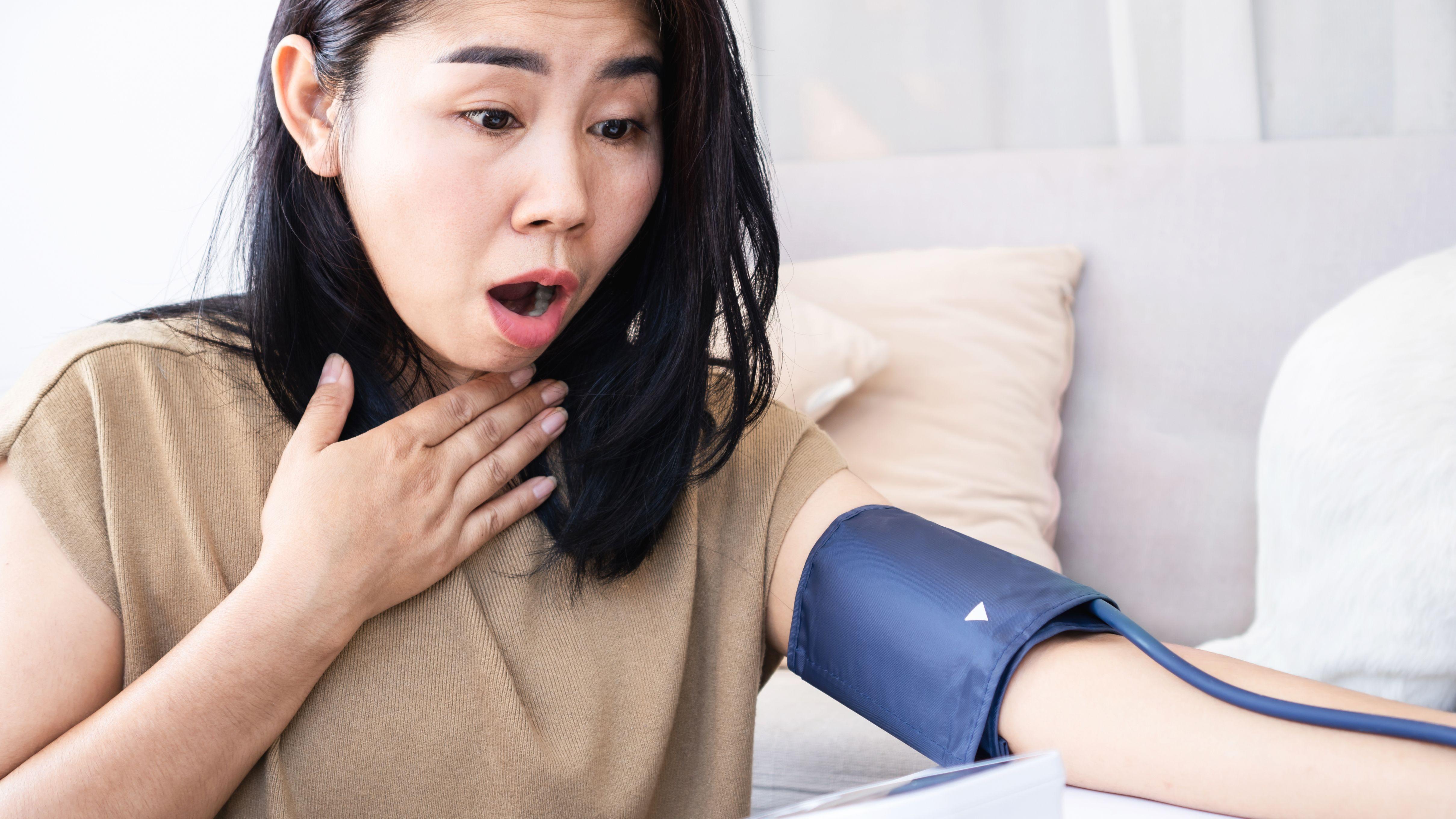  更年期 高血壓 心血管疾病 雌激素 中醫調理 症狀 飲食建議 血壓管理 代謝異常 