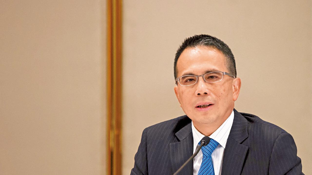 李澤鉅：經營環境難測 限制長和新投資