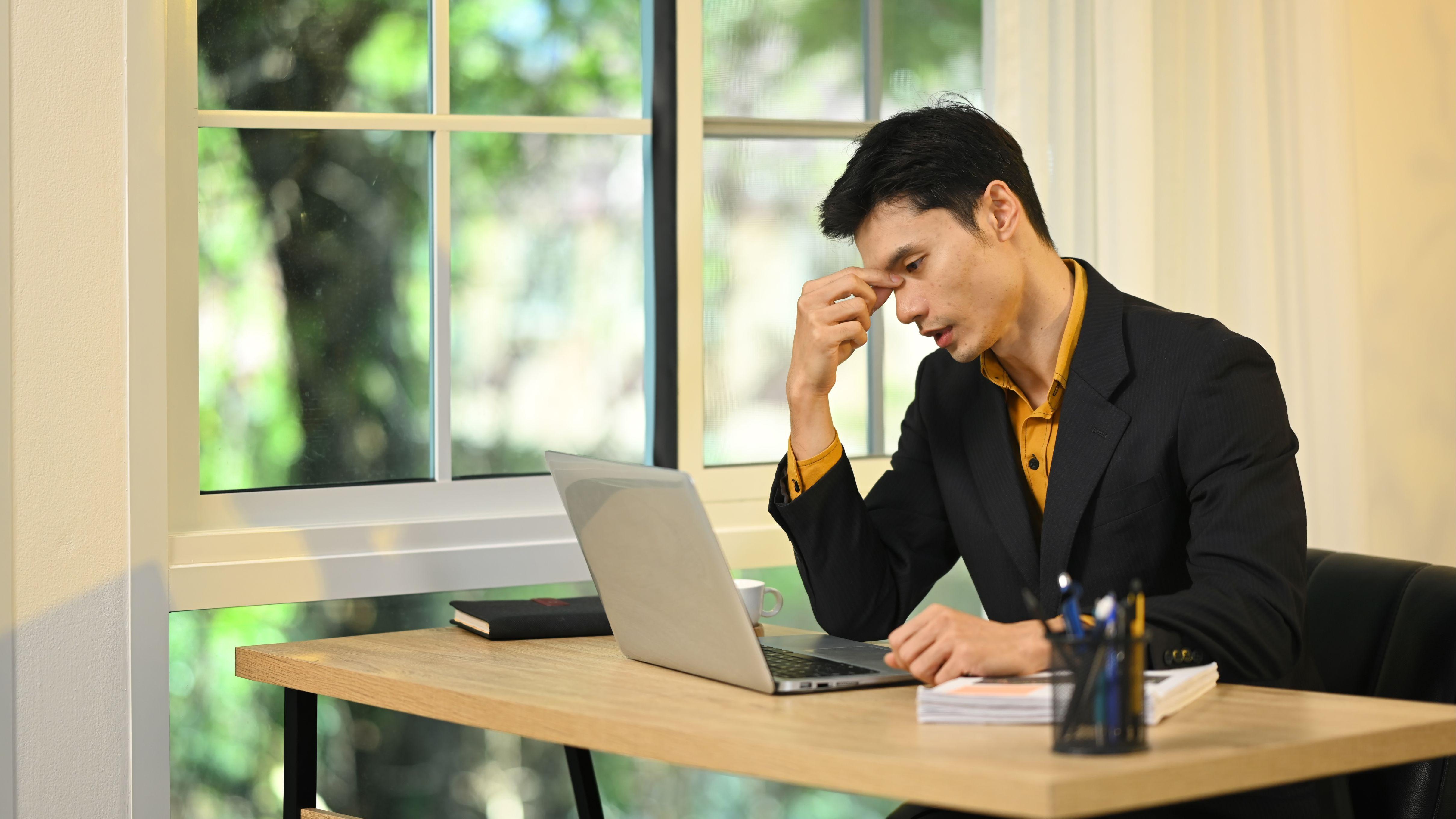  焦慮 鎂 堅果 豆類 蔬菜 全榖雜糧 海鮮 營養 疲勞 頭痛 穩定情緒