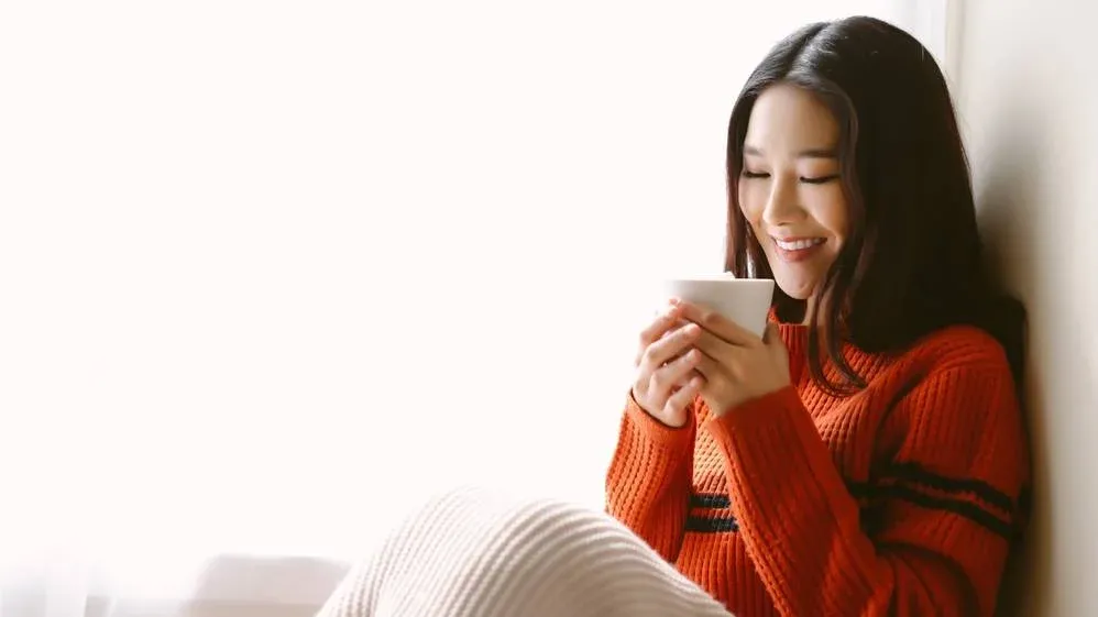 近期天氣冷熱變化大，不少人會以飲酒或食用含酒料理來補身。