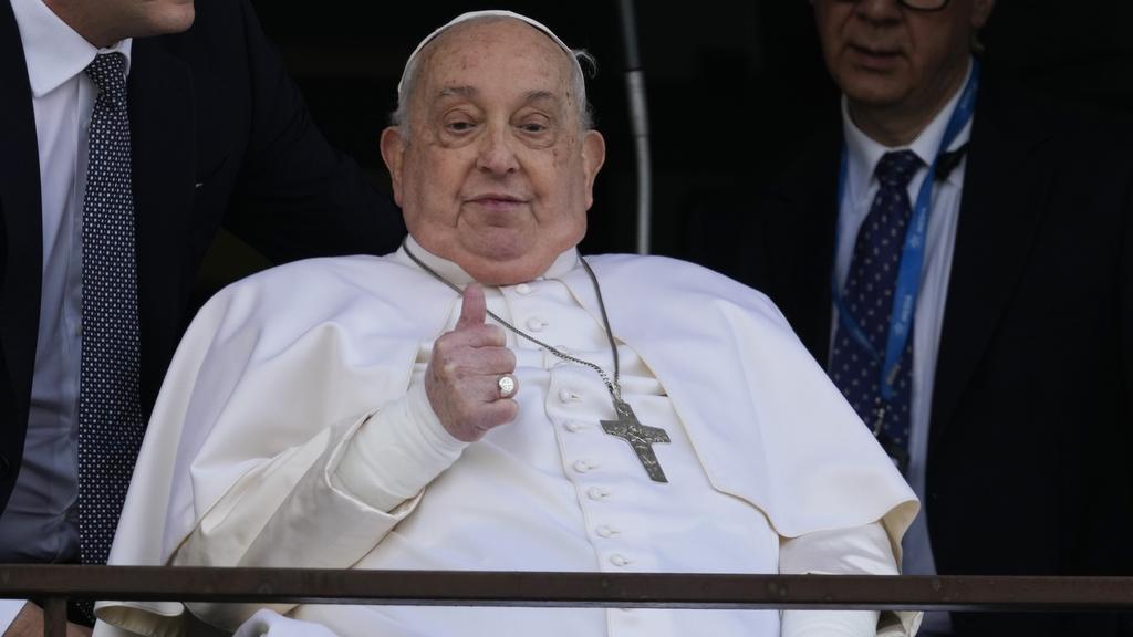 教宗出院了！留院逾月首露面 精神尚好(有片多圖)