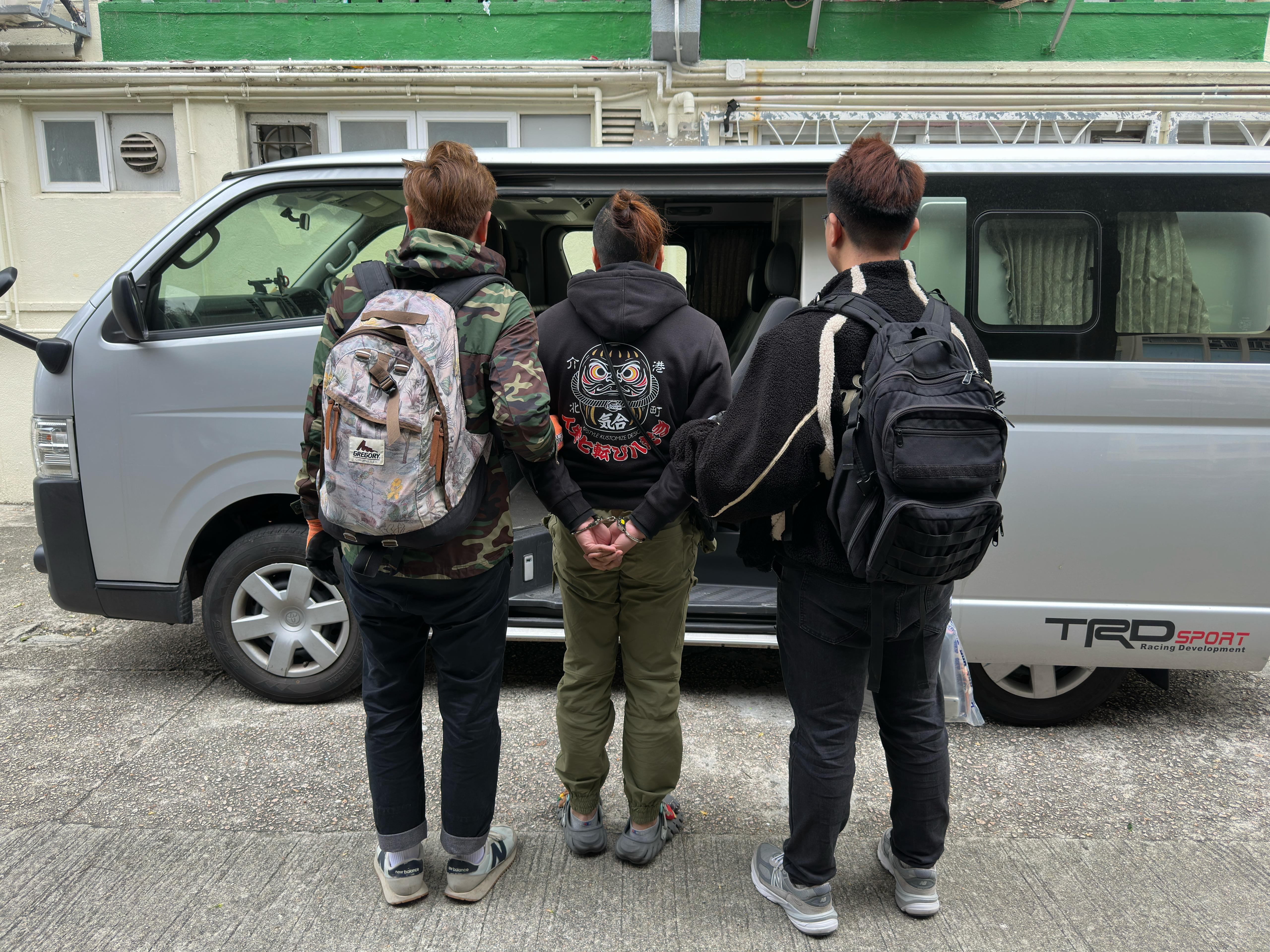 28歲男涉嫌「販運危險藥物」被捕。(警方圖片)