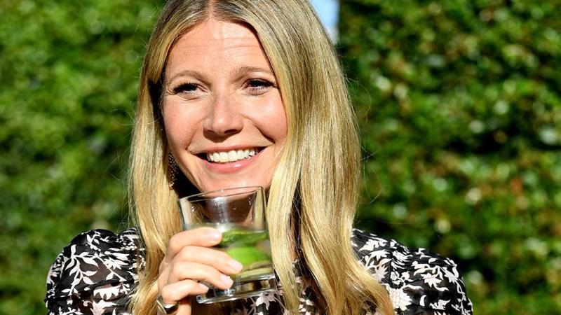 影后姬莉芙柏德露自爆飲酒過量致更年期失控