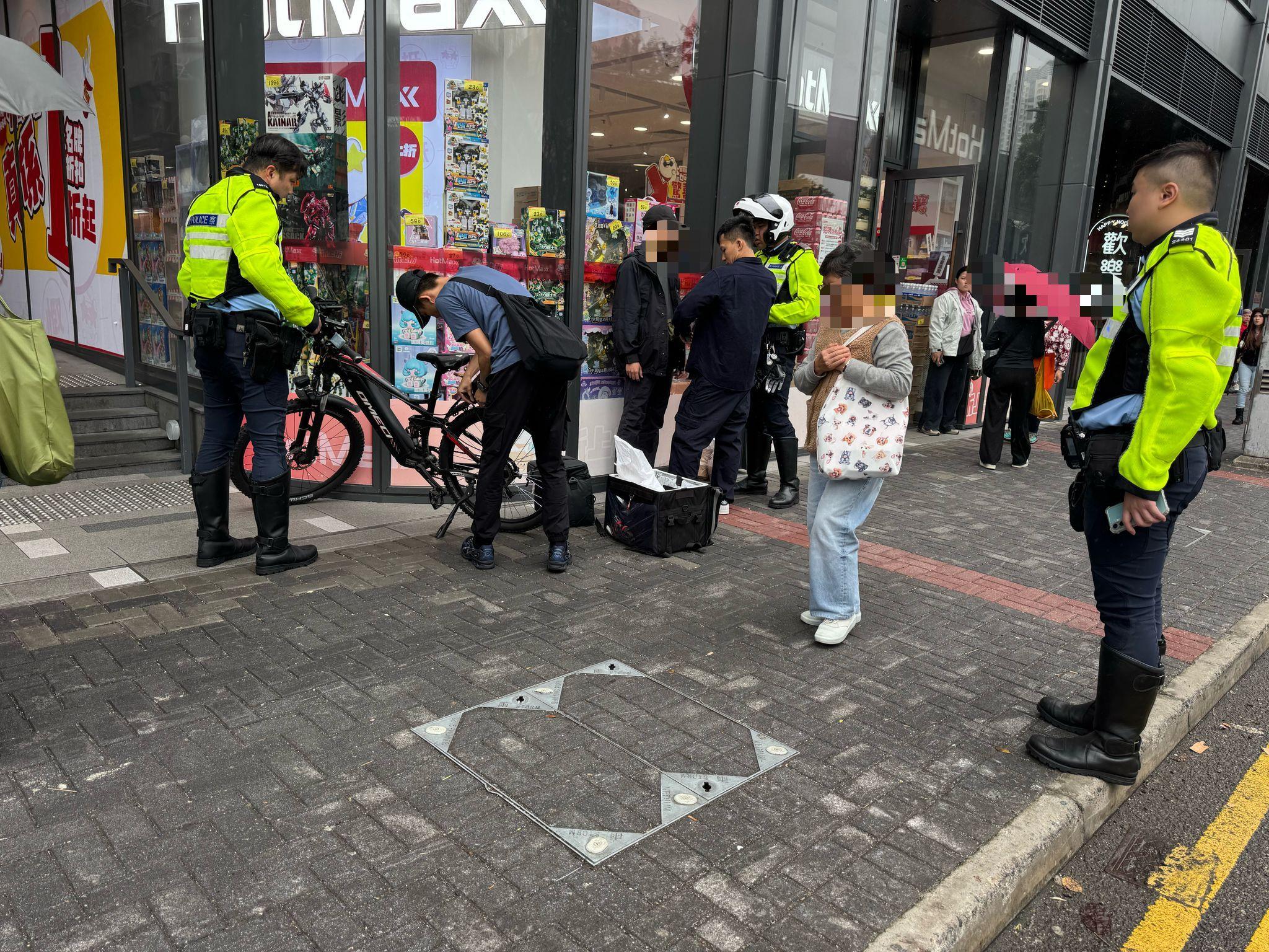 警東九龍打撃非法電動車拘7人，年齡介乎28至58歲。(警方圖片)