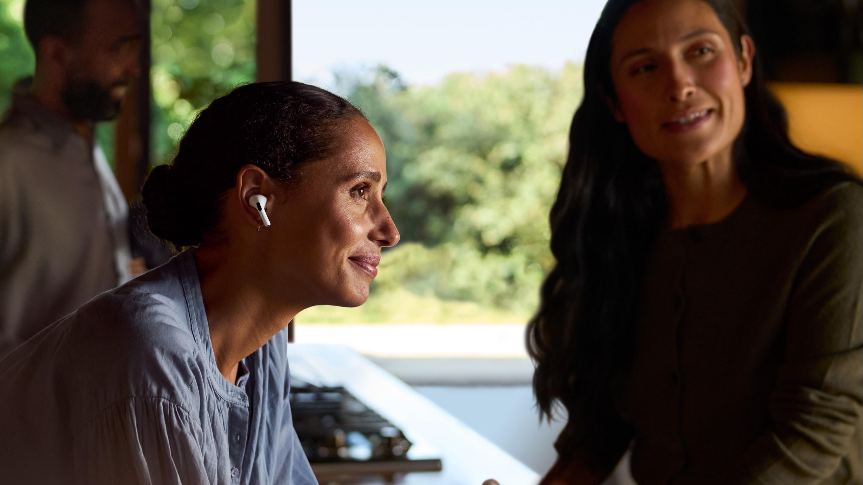 AirPods可做到即時翻譯？　傳Apple將在iOS 19推出新功能