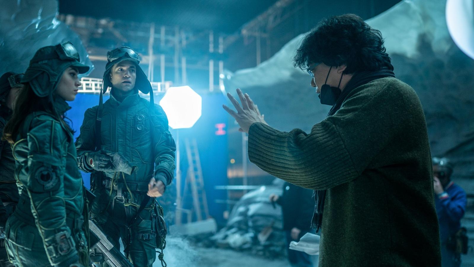 米奇17號｜奉俊昊繼《上流寄生族》後又一力作 破韓國本年度開畫票房紀錄