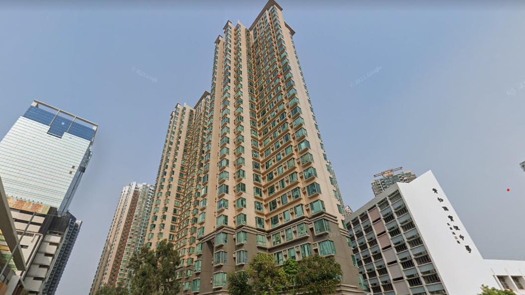 屯門嘉悅半島兩房雅裝連傢電戶，獲兩名空姐以每月1.6萬元承租，呎租近36元。