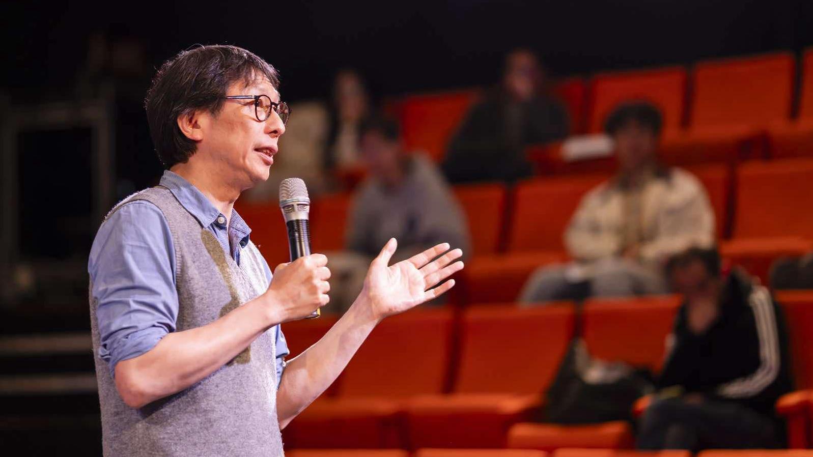 專訪林奕華《我在那時錯過了你》