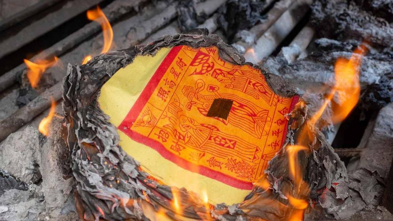 3姐妹拜祭亡父突爆炸全遭炸死　竟是親人設局報復