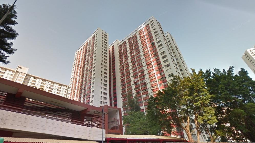 男子葵涌石籬邨停車場遭搶走一萬元。