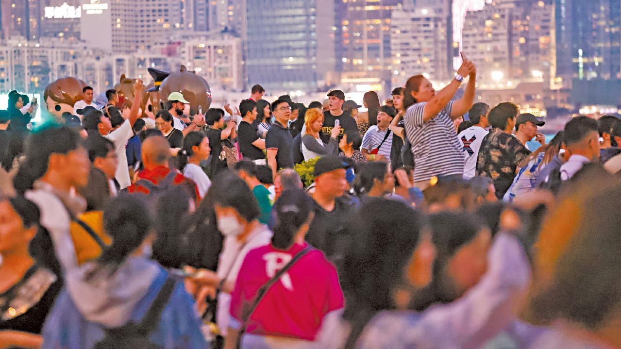 內地五一長假明展開 料5天571萬人次出入境 旅遊酒店餐飲冀黃金周吸金