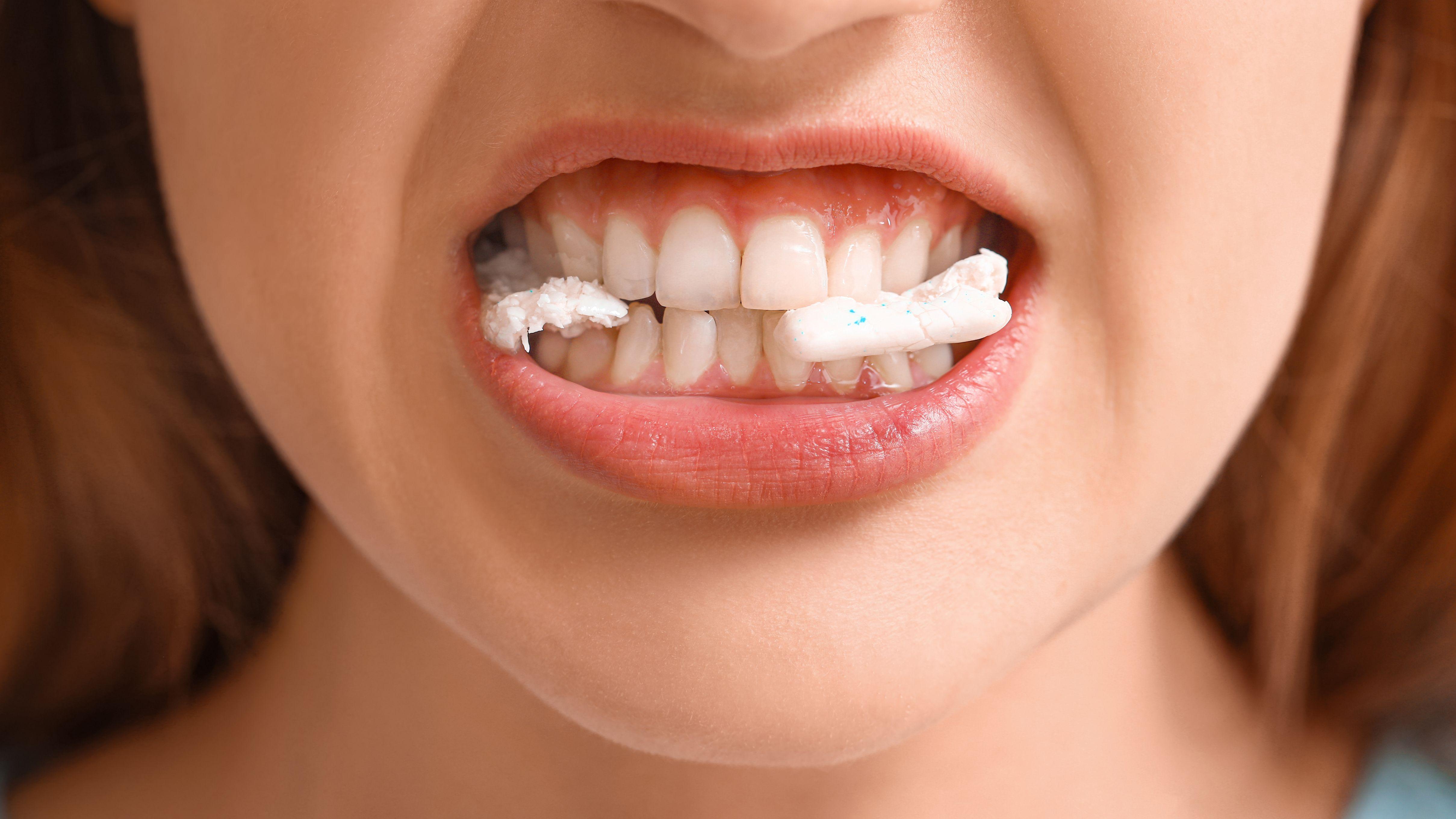 香口膠 塑膠微粒 失智 影響大腦 塑膠