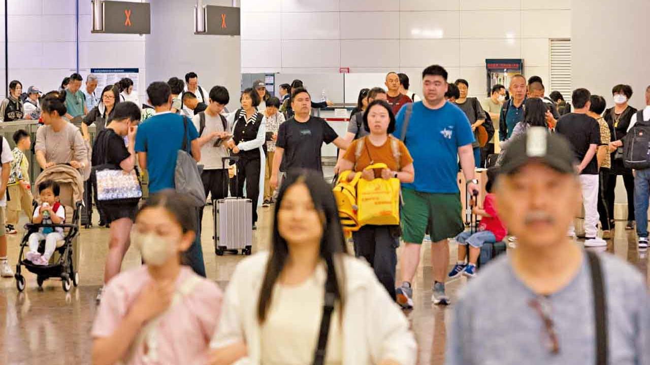 復活節長假期結束 逾222萬人次外遊 多個口岸逼爆 本地試食節旺場 餐飲業料生意跌三成