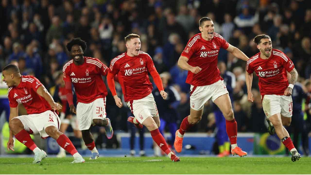 英超爭四集團最後一拼