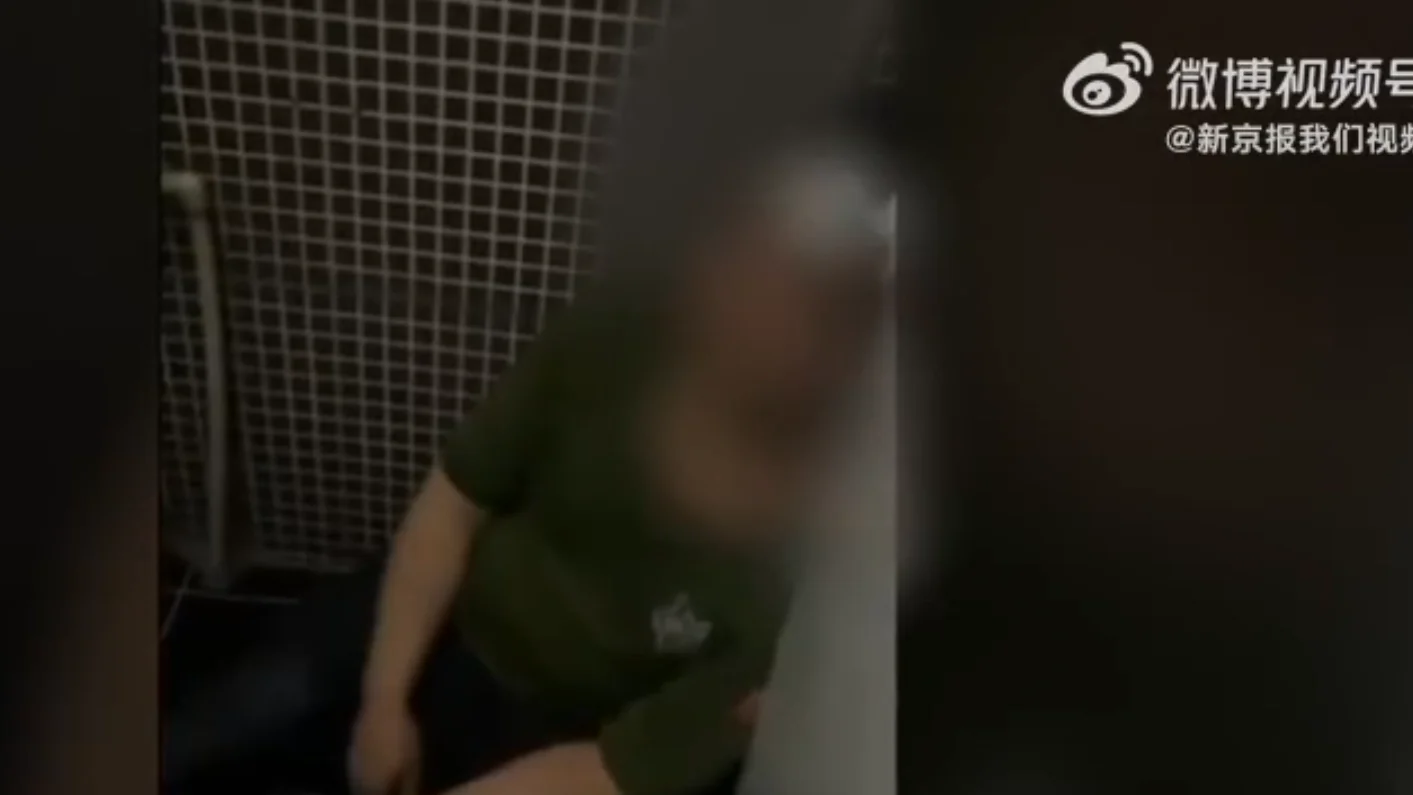 內地女去廁所遭醉漢闖入反鎖門　嚇到尖叫幸獲救