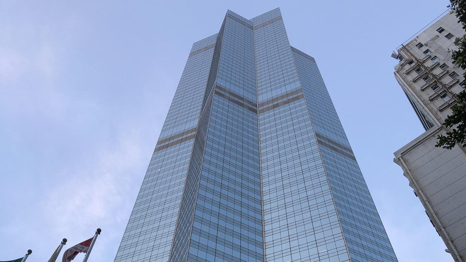 寫字樓「內憂外患」窒礙入市氣氛 中環中心業主推限時優惠吸客 入場呎價1.88萬｜商廈市況