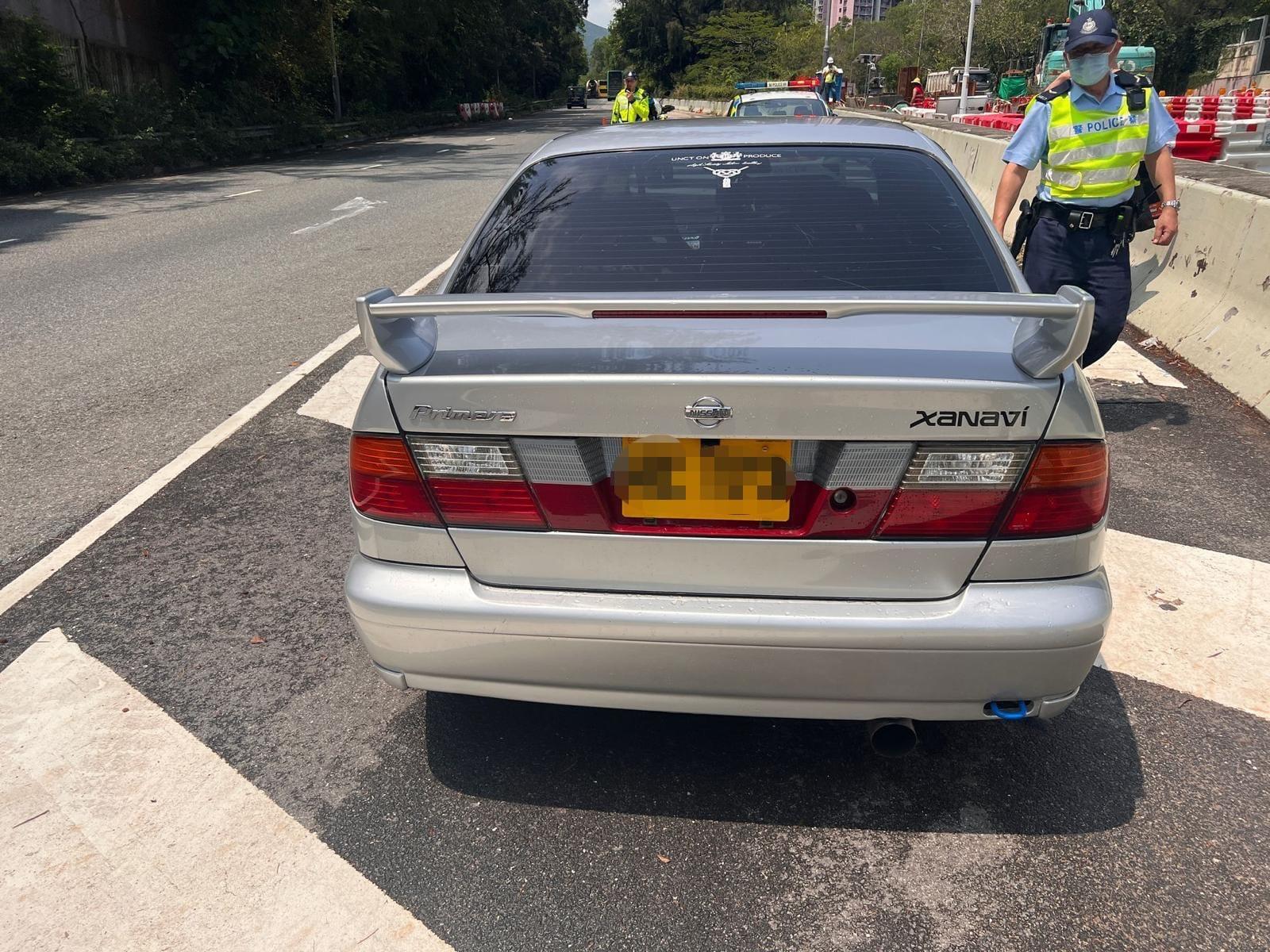 警新界南打擊超速及非法改裝等，4日拘17人扣26車。(警方圖片)