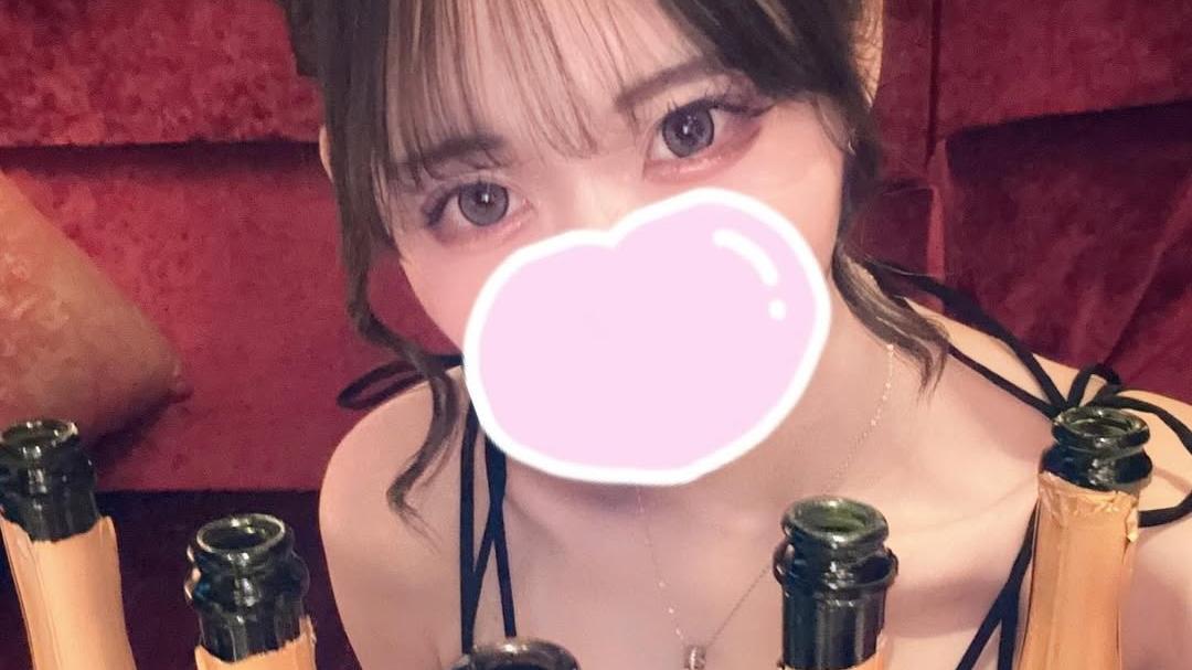 被捕的佐藤紗希傳在夜總會工作。(IG)